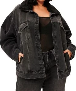 GOOD AMERICAN Good Oversized Trucker Jacket 17 GOOD AMERICAN Good Oversized Trucker Jacket -GOOD AMERICAN Sales unnamed file 1306