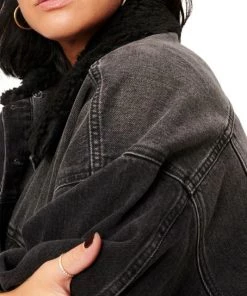 GOOD AMERICAN Good Oversized Trucker Jacket 21 GOOD AMERICAN Good Oversized Trucker Jacket -GOOD AMERICAN Sales unnamed file 1310