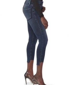 GOOD AMERICAN Good Petite Skinny Jeans -GOOD AMERICAN Sales unnamed file 1457