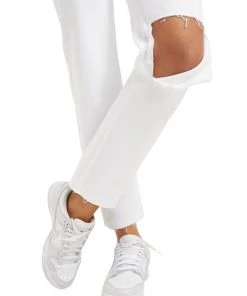 GOOD AMERICAN Good Icon Straight Fit Jeans -GOOD AMERICAN Sales unnamed file 1600