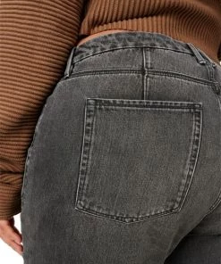 GOOD AMERICAN Good '90s High-Rise Straight-Leg Jeans -GOOD AMERICAN Sales unnamed file 1648