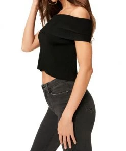 GOOD AMERICAN Off-The-Shoulder Crop Top -GOOD AMERICAN Sales unnamed file 1737