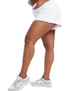 GOOD AMERICAN Good '90s Denim Shorts 17 GOOD AMERICAN Good '90s Denim Shorts -GOOD AMERICAN Sales unnamed file 20