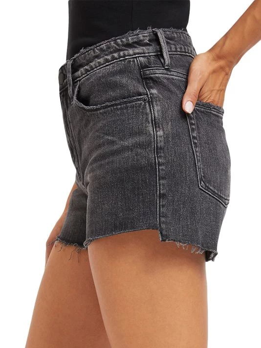 GOOD AMERICAN Good '90s Step-Hem Cut-Off Stretch Jean Shorts 5 GOOD AMERICAN Good '90s Step-Hem Cut-Off Stretch Jean Shorts - Image 5