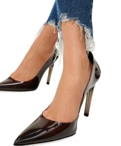 GOOD AMERICAN Good Legs Cigarette Jeans 20 GOOD AMERICAN Good Legs Cigarette Jeans -GOOD AMERICAN Sales unnamed file 315