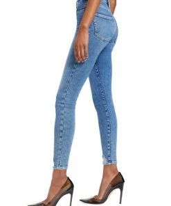 GOOD AMERICAN Good Legs Deep-V High-Rise Jeans 14 GOOD AMERICAN Good Legs Deep-V High-Rise Jeans -GOOD AMERICAN Sales unnamed file 88