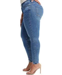 GOOD AMERICAN Good Legs Deep-V High-Rise Jeans 17 GOOD AMERICAN Good Legs Deep-V High-Rise Jeans -GOOD AMERICAN Sales unnamed file 91