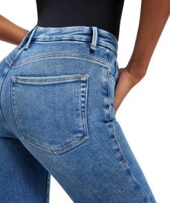 GOOD AMERICAN Good Legs Deep-V High-Rise Jeans 19 GOOD AMERICAN Good Legs Deep-V High-Rise Jeans -GOOD AMERICAN Sales unnamed file 93