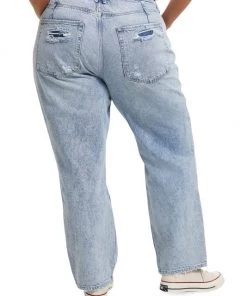 GOOD AMERICAN Good Heritage Distressed Jeans 20 GOOD AMERICAN Good Heritage Distressed Jeans -GOOD AMERICAN Sales unnamed file 984